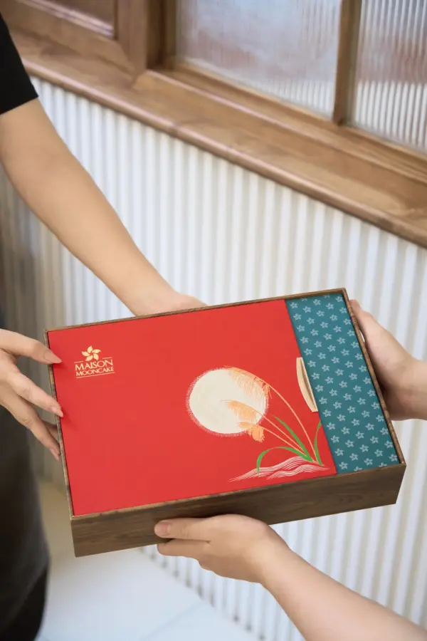 Bánh trung thu Maison Mooncake - hộp Dịu Dàng - set 06 bánh nướng 80g