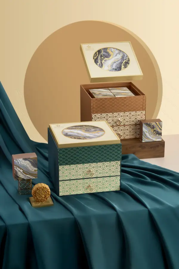 Bánh trung thu Maison Mooncake - hộp Quý Phái - set 08 bánh nướng 120g